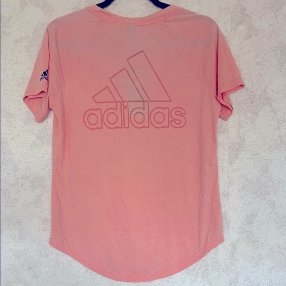 Adidas Women's Coral V-Neck Image Tee‎ size M - Picture 2 of 7